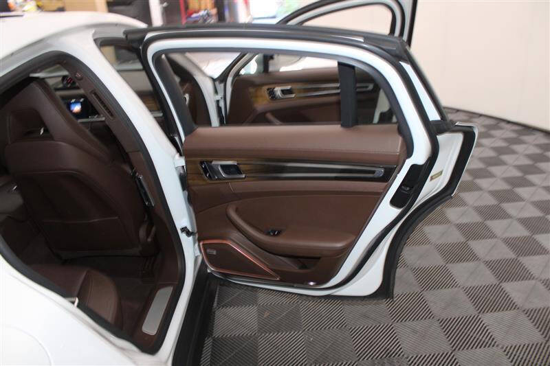 2018 Porsche Panamera