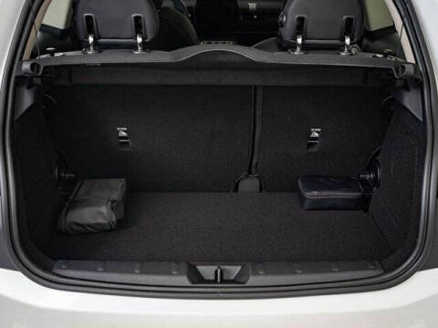 2025 MINI Hardtop 2 Door Cooper Signature Trim