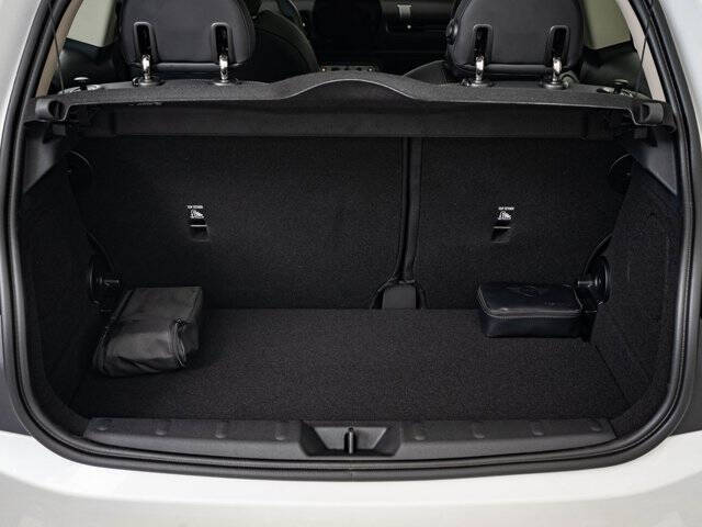 2025 MINI Hardtop 2 Door Cooper Signature Trim