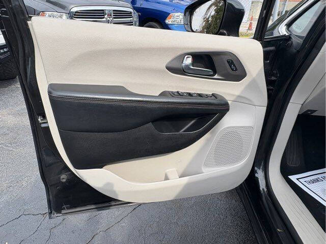 2020 Chrysler Pacifica Touring L