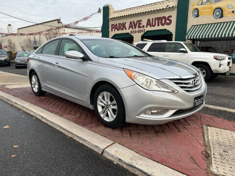 2013 Hyundai Sonata for sale at PARK AVENUE AUTOS in Collingswood NJ