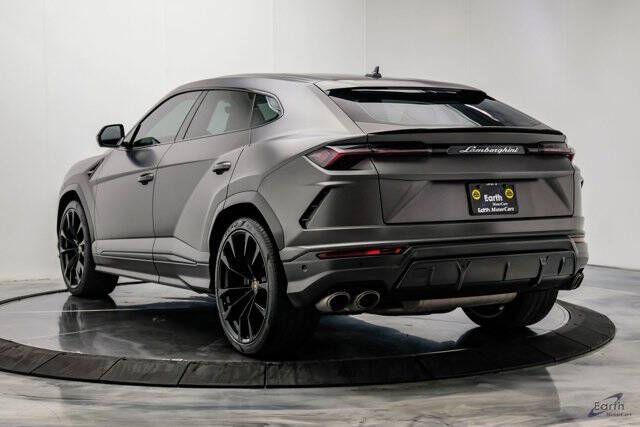 2022 Lamborghini Urus