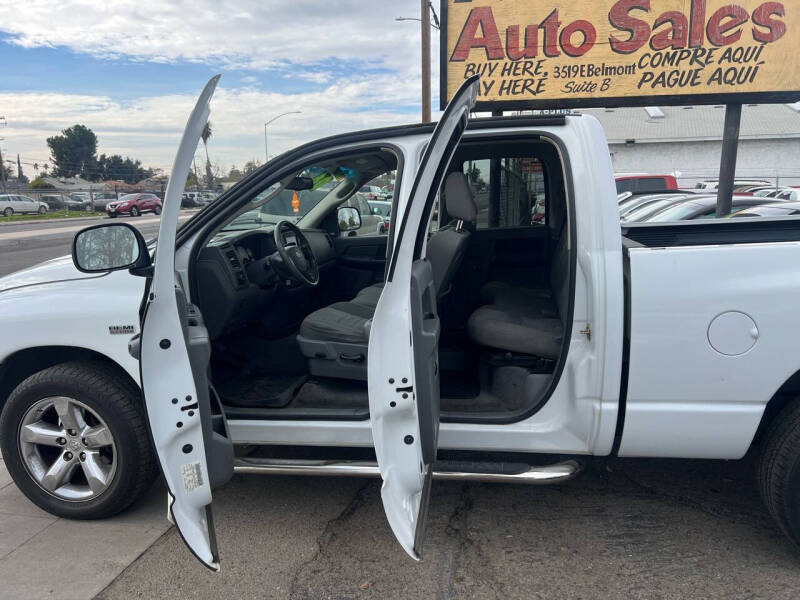 2006 Dodge Ram 1500 Pickup SLT photo 7