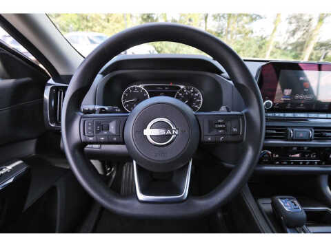 2025 Nissan Pathfinder S