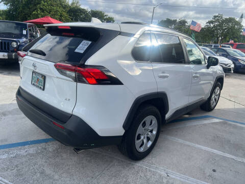 2019 Toyota RAV4 LE