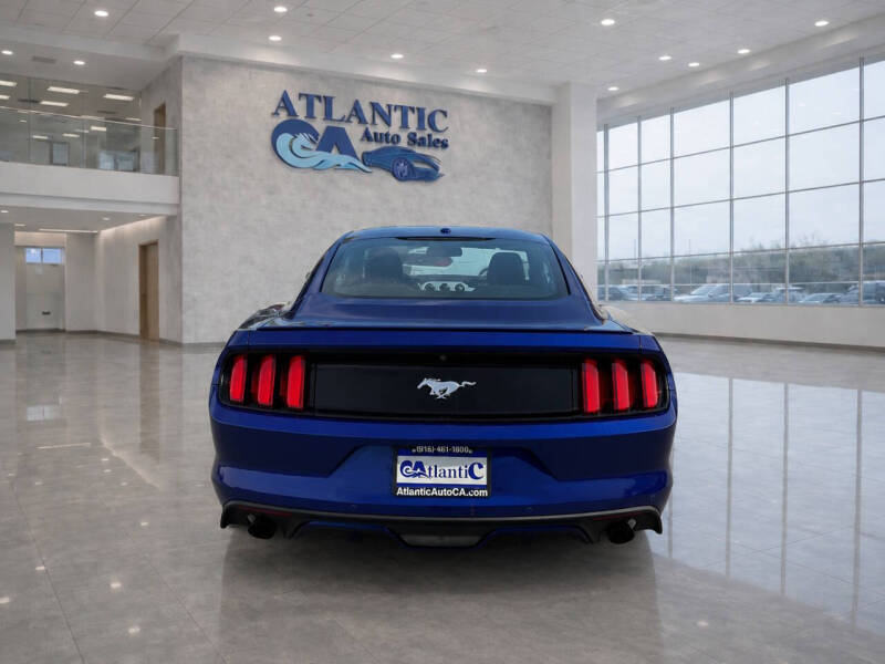 2015 Ford Mustang EcoBoost Premium