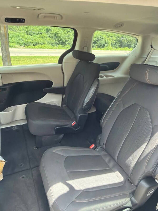 2019 Chrysler Pacifica LX