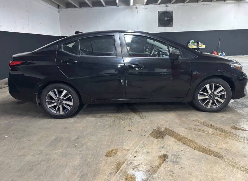 2025 Nissan Versa SV