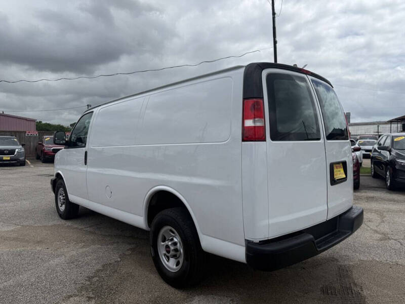 2019 GMC Savana 2500