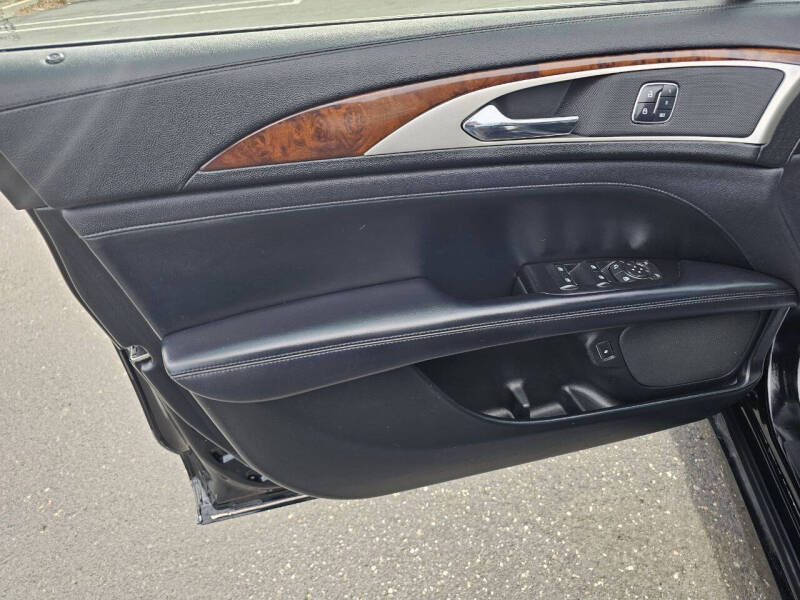 2017 Lincoln MKZ Hybrid Reserve