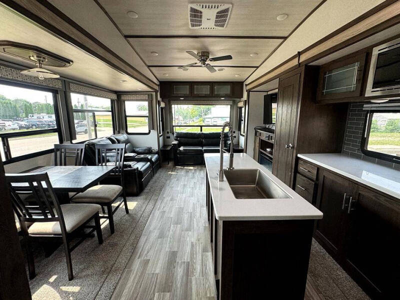 2019 Forest River Heritage Glen