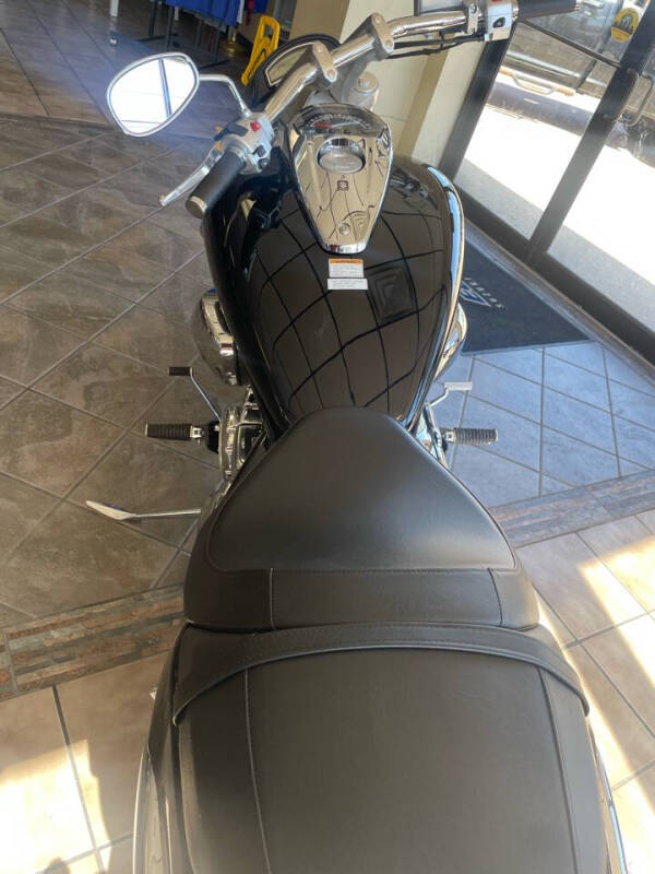 2025 Suzuki Boulevard M109R