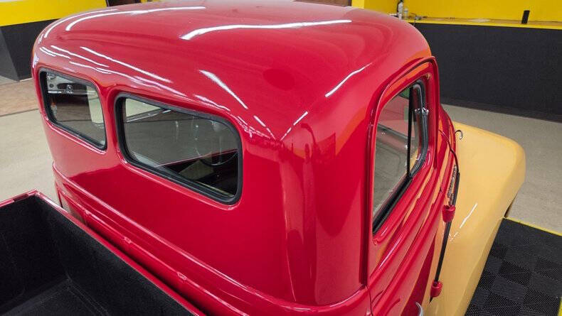 1953 International L-120 Series