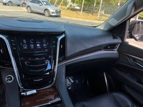 2019 Cadillac Escalade ESV Standard