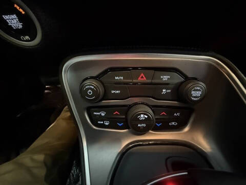 2021 Dodge Challenger SXT