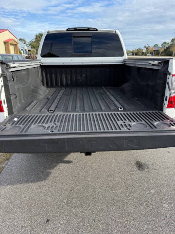 2017 Nissan Titan SV