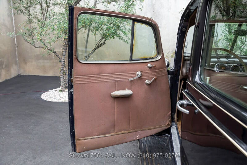 1938 Packard Super 8