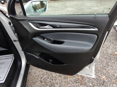 2020 Buick Enclave Essence