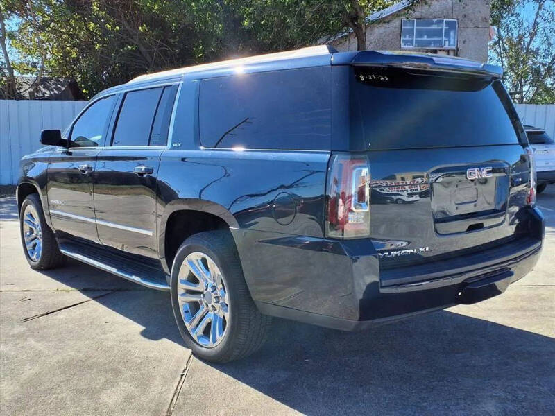 2017 GMC Yukon XL SLT