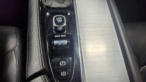 2018 Volvo XC90 T5 Momentum 7-Passenger