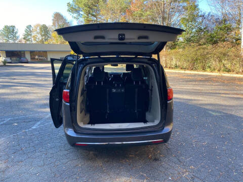 2017 Chrysler Pacifica Touring-L