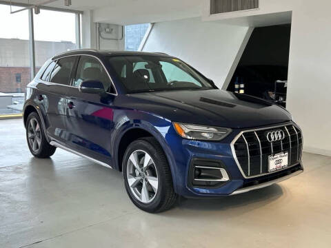 2025 Audi Q5 quattro Premium Plus 40 TFSI