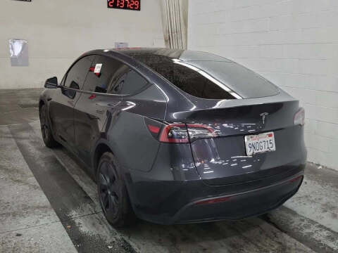 2024 Tesla Model Y Long Range
