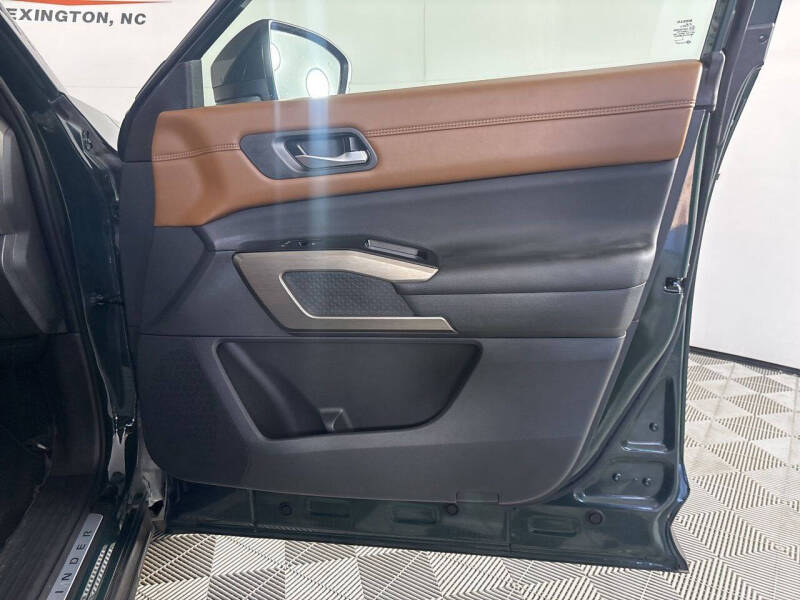 2024 Nissan Pathfinder Platinum