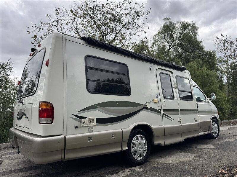 2002 Winnebago Rialta 22QD