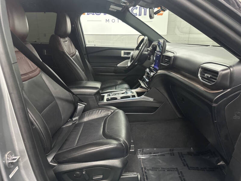 2022 Ford Explorer Platinum