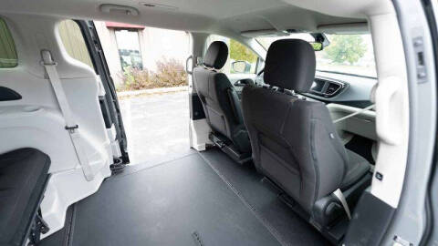 2020 Chrysler Pacifica Touring