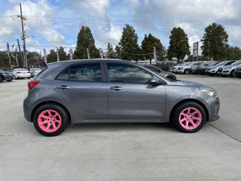 2019 Kia Rio 5-Door S photo 4