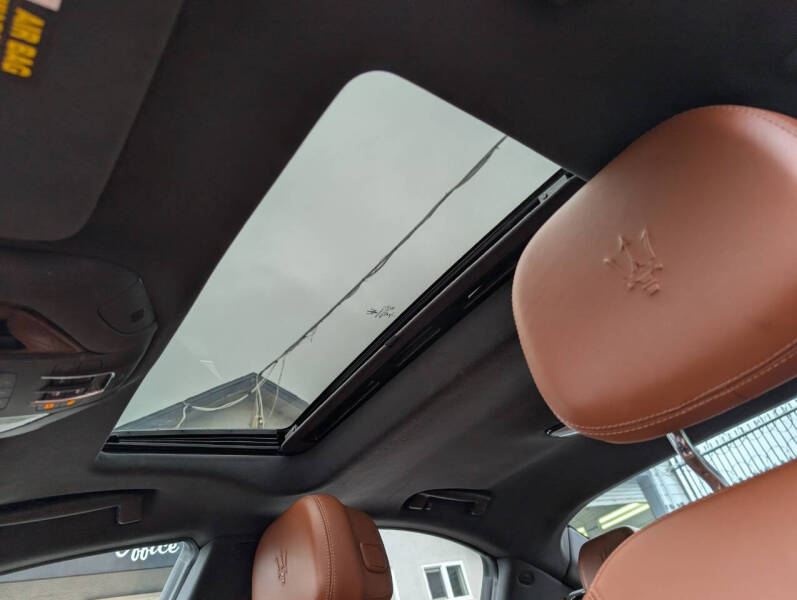 2019 Maserati Ghibli GranLusso