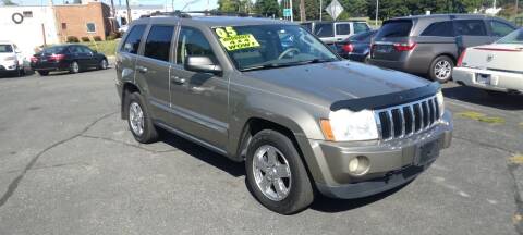 2005 Jeep Grand Cherokee for sale at ABC Auto Sales and Service in New Castle DE