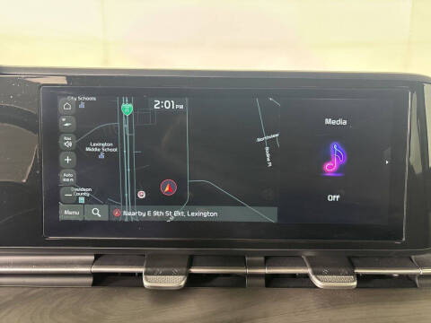 2024 Kia Carnival EX