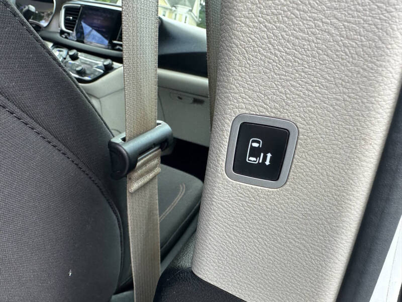 2017 Chrysler Pacifica Touring