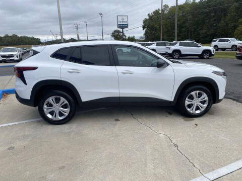 2025 Chevrolet Trax LS