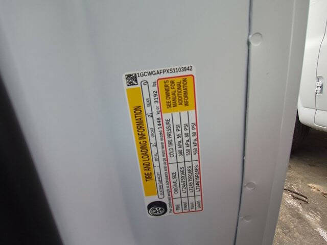 2025 Chevrolet Express 2500