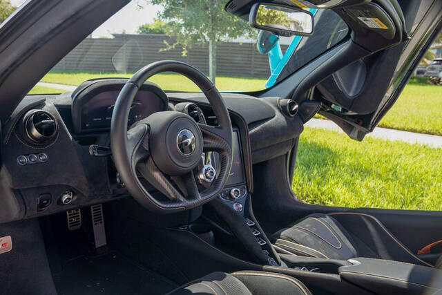 2022 McLaren 720S Spider