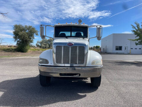 2007 Peterbilt 335