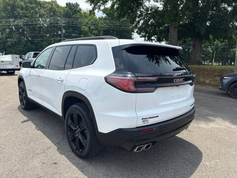2024 GMC Acadia Elevation