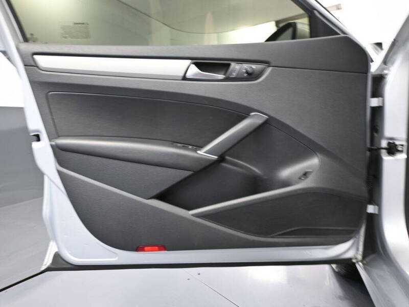 2021 Volkswagen Passat SE