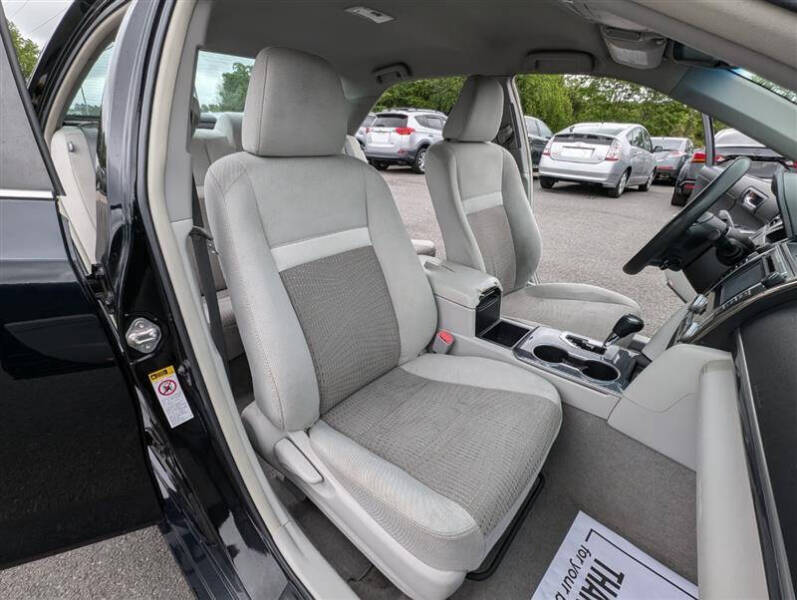 2014 Toyota Camry Hybrid LE