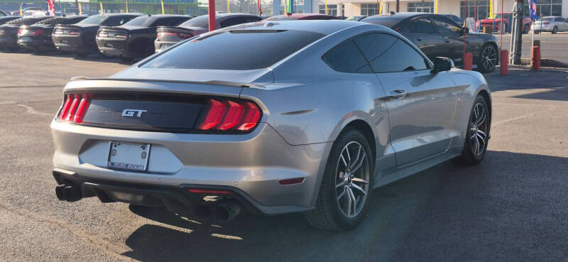 2020 Ford Mustang