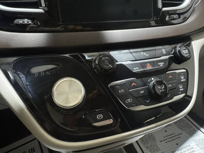 2018 Chrysler Pacifica Touring L