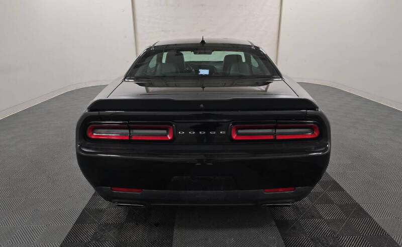 2016 Dodge Challenger R/T Scat Pack