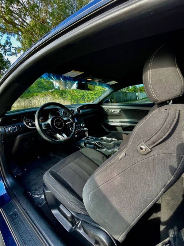 2020 Ford Mustang EcoBoost