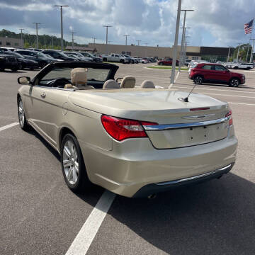 2013 Chrysler 200 Touring