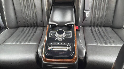 2017 Genesis G90