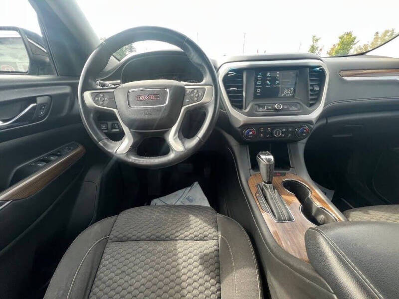 2017 GMC Acadia SLE-1